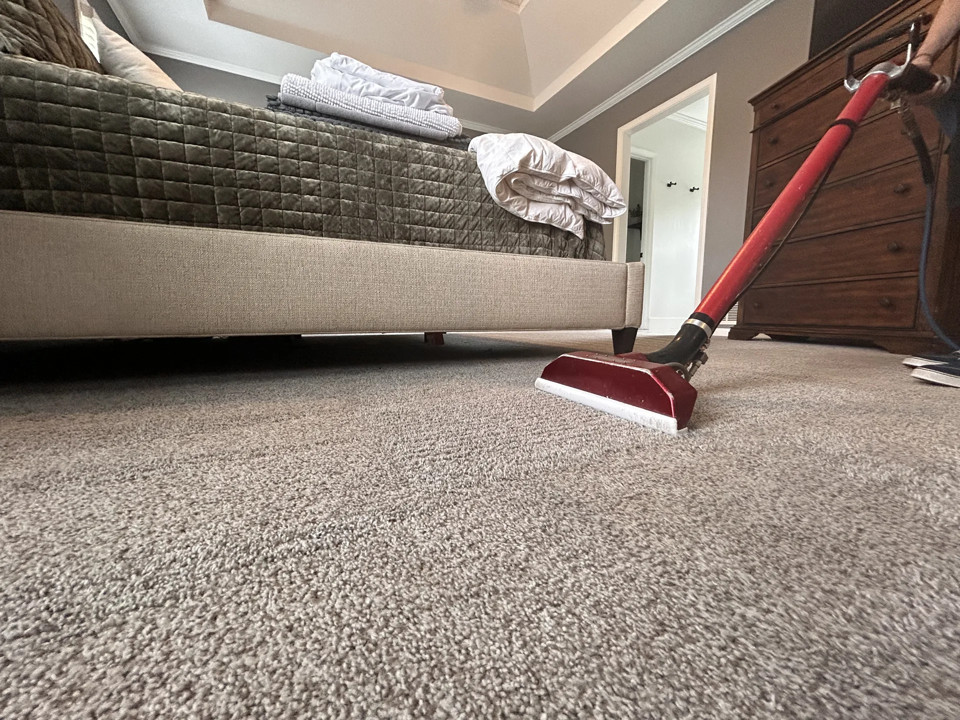 Red wand bedroom cleaning